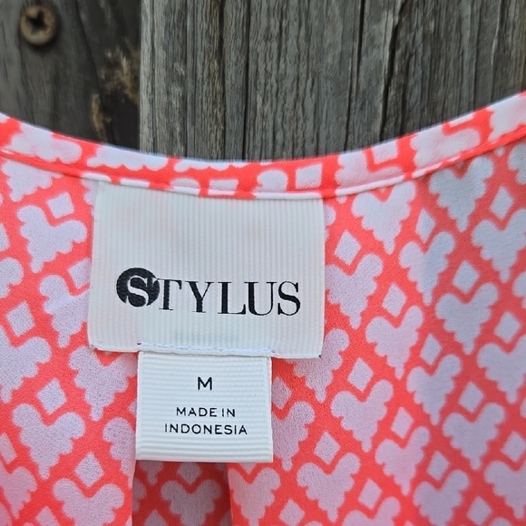 Stylish Pink Top by - Picture 2 of 6